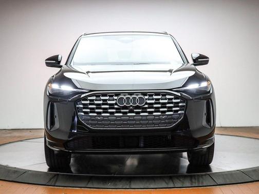 2025 Audi Q5 Premium TFSI quattro S tronic