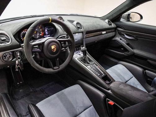 2024 Porsche 718 Cayman GT4 RS