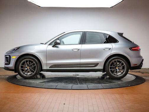 2025 Porsche Macan T