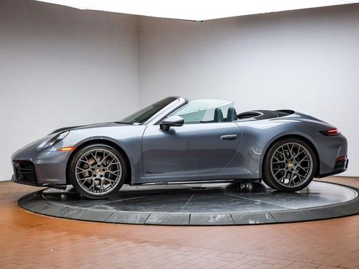 2025 Porsche 911 Carrera