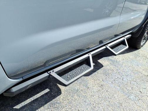 Boulder Gray Pearl 2023 Nissan Frontier PRO-4X