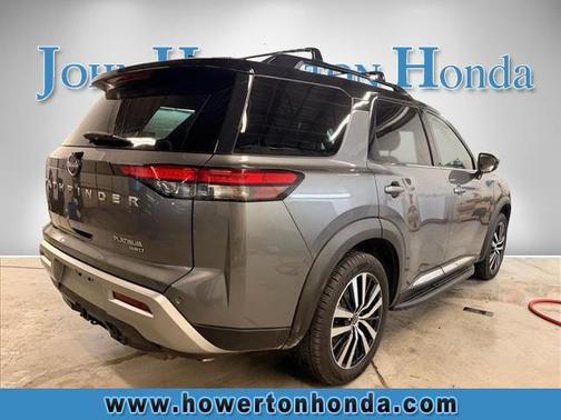 2023 Nissan Pathfinder Platinum