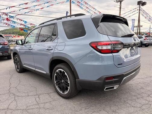 Sonic Gray Pearl 2026 Honda Pilot Touring