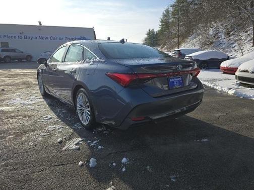 2019 Toyota Avalon Hybrid Limited