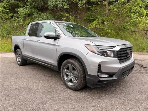 Silver 2023 Honda Ridgeline RTL