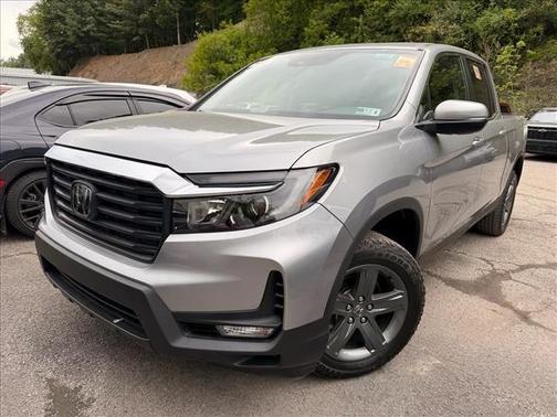 Silver 2023 Honda Ridgeline RTL