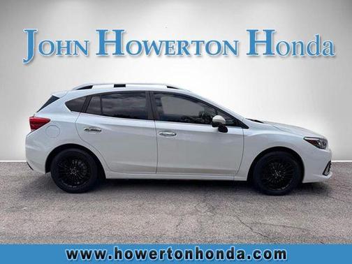 Crystal White Pearl 2022 Subaru Impreza Limited