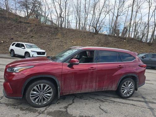 2021 Toyota Highlander Platinum