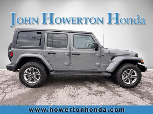 Sting Gray Clearcoat 2023 Jeep Wrangler Sahara