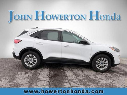 Oxford White 2022 Ford Escape SE