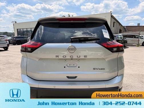Brilliant Silver Metallic 2024 Nissan Rogue SV