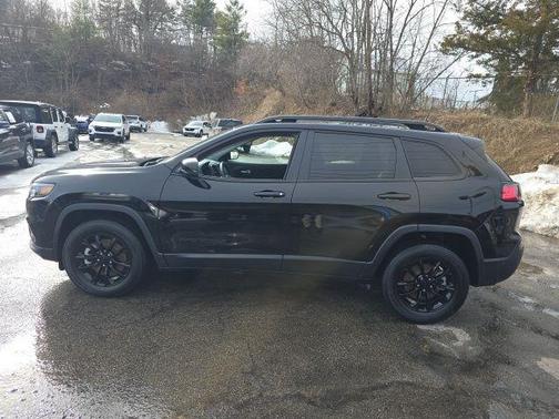 2023 Jeep Cherokee Altitude Lux