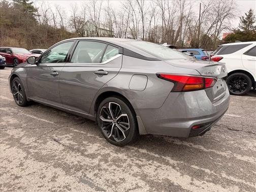 2025 Nissan Altima SR