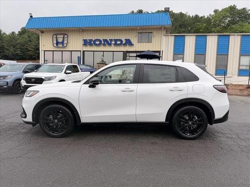 Platinum White Pearl 2026 Honda HR-V Sport