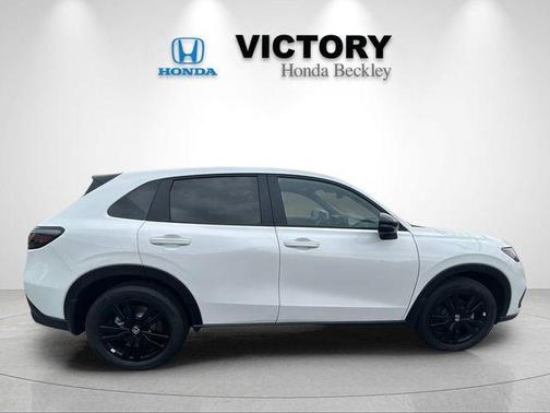 Platinum White Pearl 2026 Honda HR-V Sport