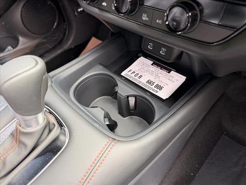 Platinum White Pearl 2026 Honda HR-V Sport
