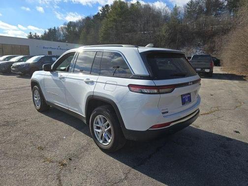 2024 Jeep Grand Cherokee Laredo X