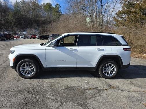 2024 Jeep Grand Cherokee Laredo X