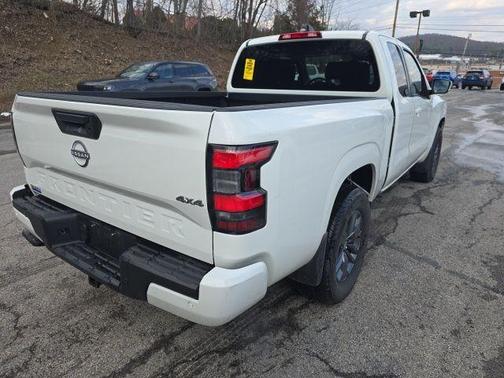 2025 Nissan Frontier SV