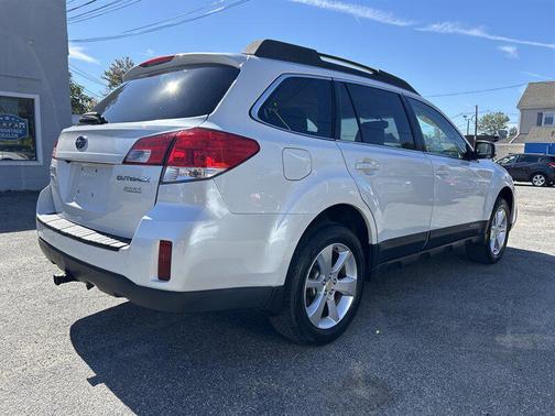 2013 Subaru Outback 2.5i Premium