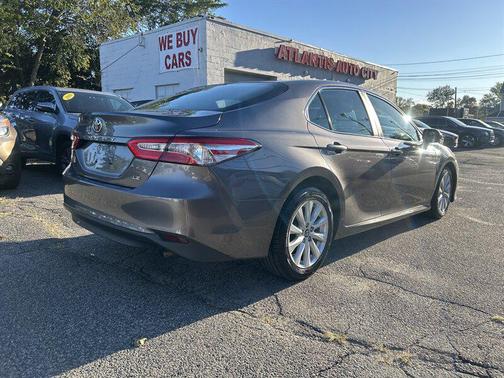 2018 Toyota Camry LE
