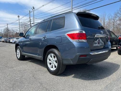 2013 Toyota Highlander SE