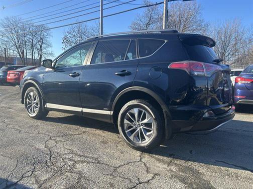 2018 Toyota RAV4 Hybrid LE