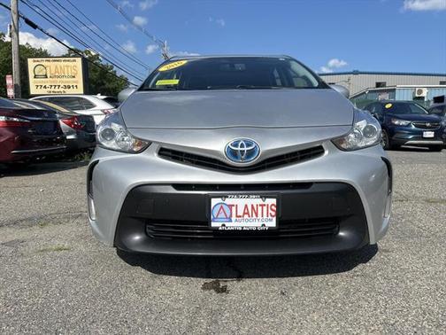 2016 Toyota Prius v Four