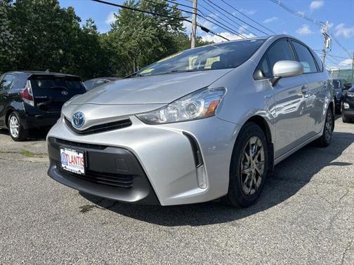 2016 Toyota Prius v Four