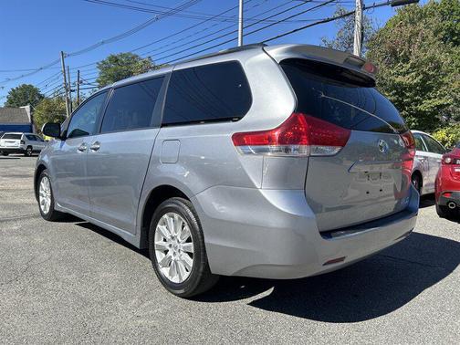 2013 Toyota Sienna XLE