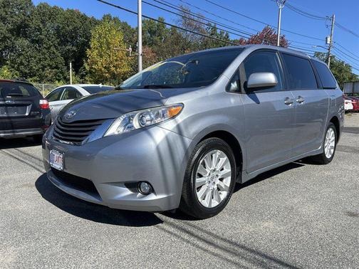 2013 Toyota Sienna XLE