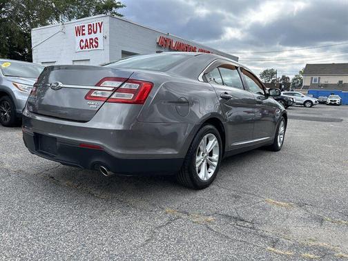 2014 Ford Taurus SEL