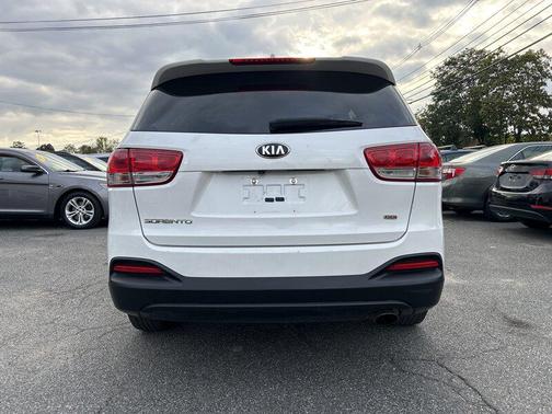 2018 Kia Sorento LX