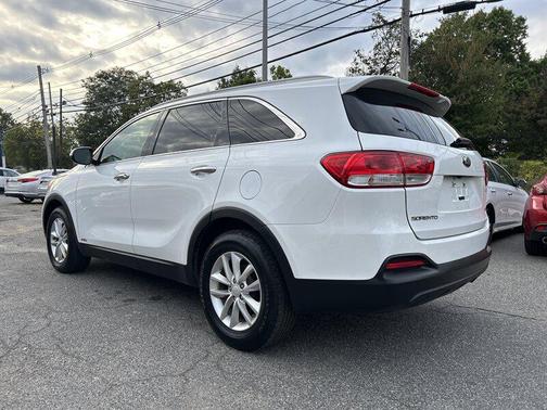 2018 Kia Sorento LX