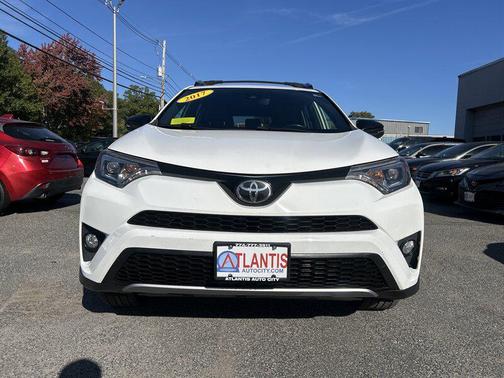 2017 Toyota RAV4 SE
