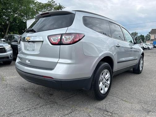 2017 Chevrolet Traverse LS