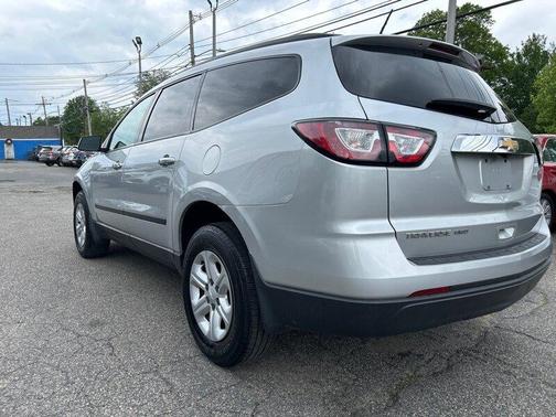 2017 Chevrolet Traverse LS