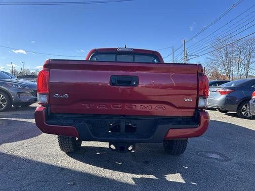 2018 Toyota Tacoma SR