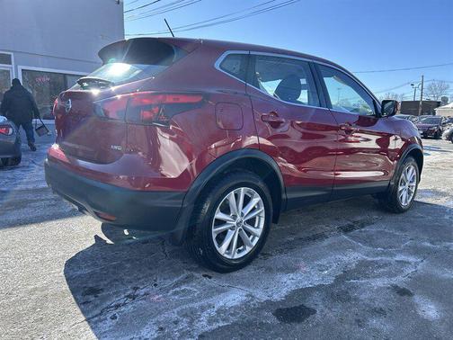 2017 Nissan Rogue Sport S