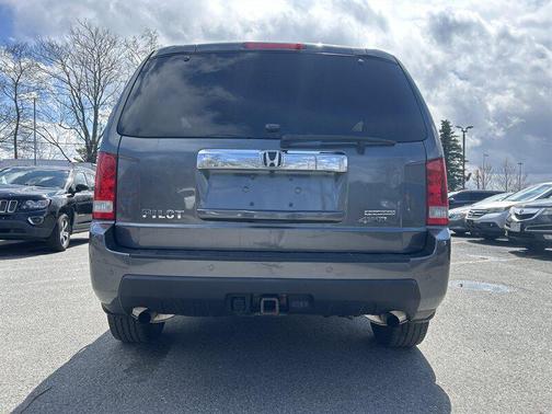 Polished Metal Metallic 2011 Honda Pilot Touring