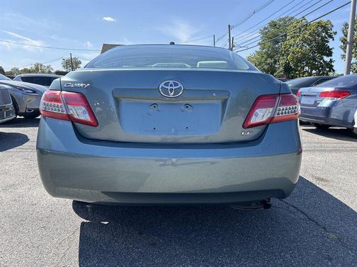 2010 Toyota Camry LE