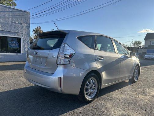 2014 Toyota Prius v Three