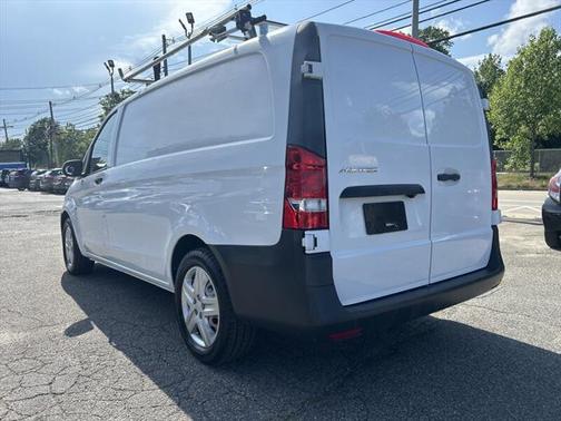 2017 Mercedes-Benz Metris Base