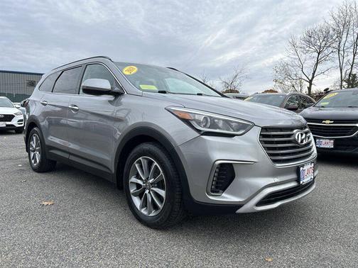 2018 Hyundai SANTA FE SE
