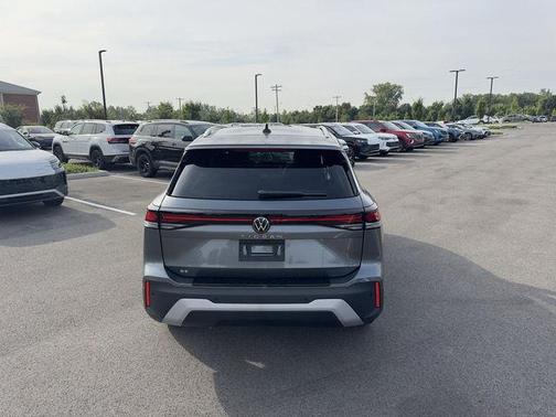 2025 Volkswagen Tiguan 2.0T SE