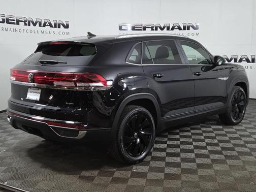 2025 Volkswagen Atlas Cross Sport 2.0T SE w/Technology