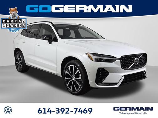 Crystal White 2023 Volvo XC60 B5 Plus Dark Theme