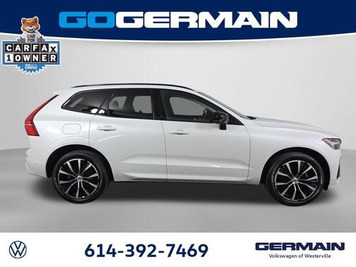 Crystal White 2023 Volvo XC60 B5 Plus Dark Theme
