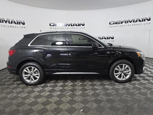 2022 Audi Q3 45 S line Premium