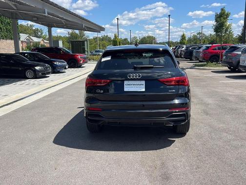 2022 Audi Q3 45 S line Premium